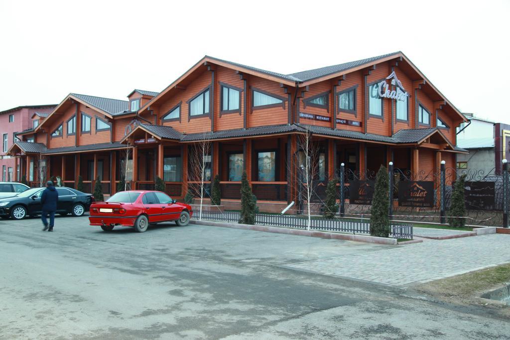Guest House Chalet Taraz Exteriör bild
